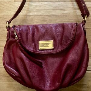 MARC BY MARC JACOBS Classic Burgundy Leather Crossbody